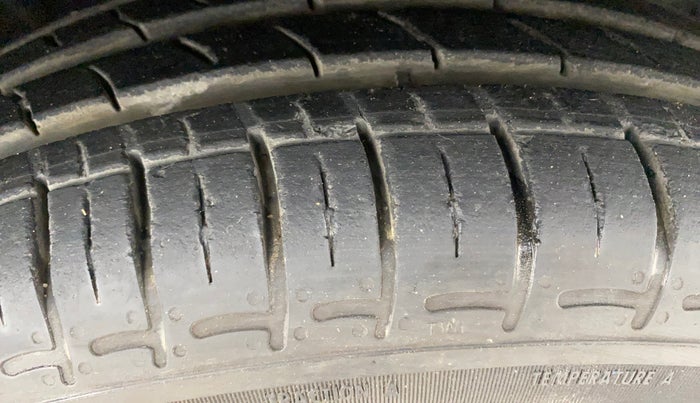 2022 Hyundai GRAND I10 NIOS SPORTZ AMT 1.2 KAPPA VTVT, Petrol, Automatic, 4,494 km, Right Front Tyre Tread