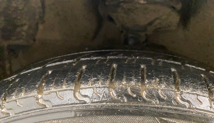 2019 Maruti Celerio VXI (O) CNG, CNG, Manual, 1,01,425 km, Left Front Tyre Tread