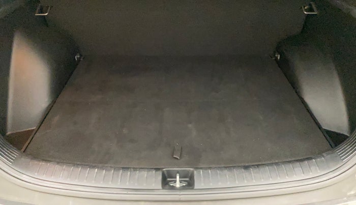 2019 KIA SELTOS HTK PLUS 1.5, Petrol, Manual, 47,181 km, Boot Inside