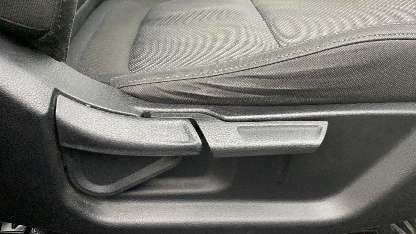2019 KIA SELTOS HTK PLUS 1.5, Petrol, Manual, 47,181 km, Driver Side Adjustment Panel