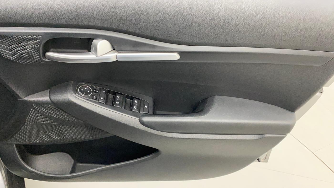 2019 KIA SELTOS HTK PLUS 1.5, Petrol, Manual, 47,181 km, Driver Side Door Panels Control