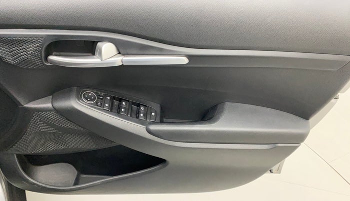 2019 KIA SELTOS HTK PLUS 1.5, Petrol, Manual, 47,181 km, Driver Side Door Panels Control