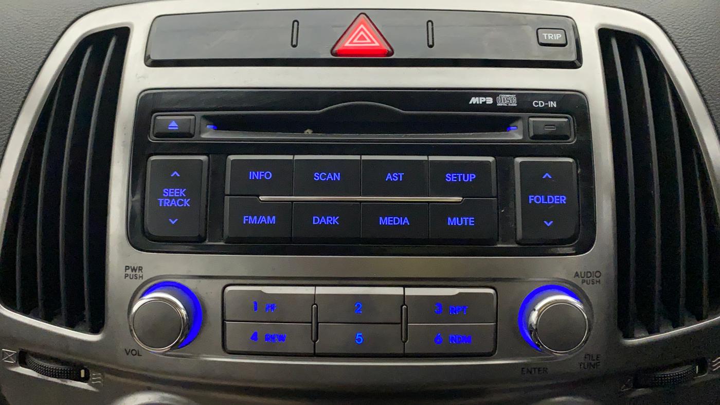 2013 Hyundai i20 MAGNA (O) 1.2, Petrol, Manual, 10,992 km, Infotainment System