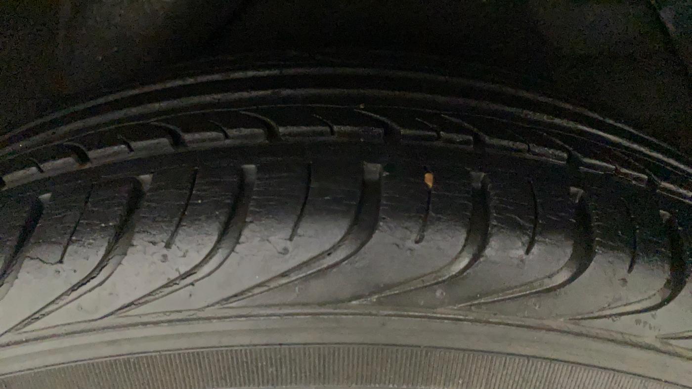 2013 Hyundai i20 MAGNA (O) 1.2, Petrol, Manual, 10,992 km, Left Rear Tyre Tread