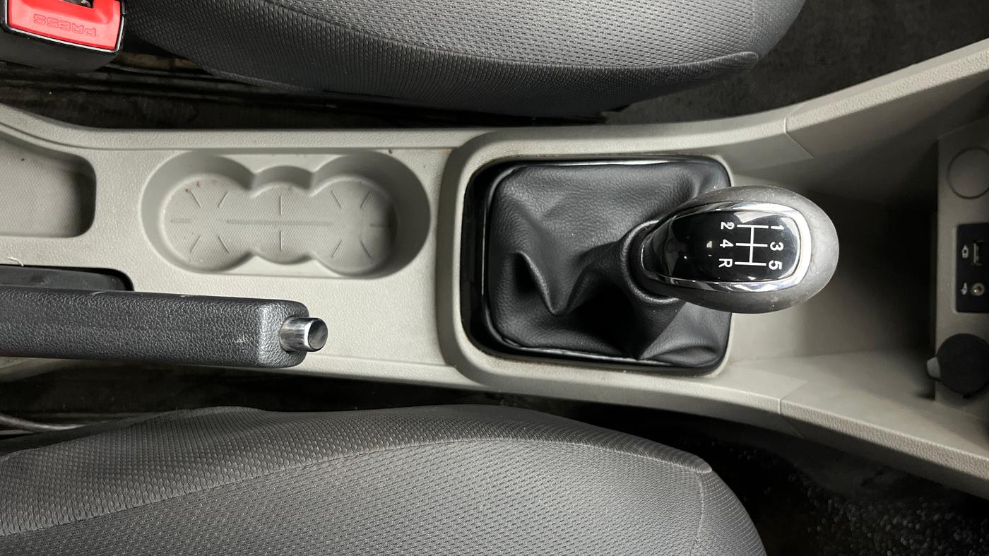 2019 Tata Tiago XZ PLUS PETROL, Petrol, Manual, 76,325 km, Gear Lever