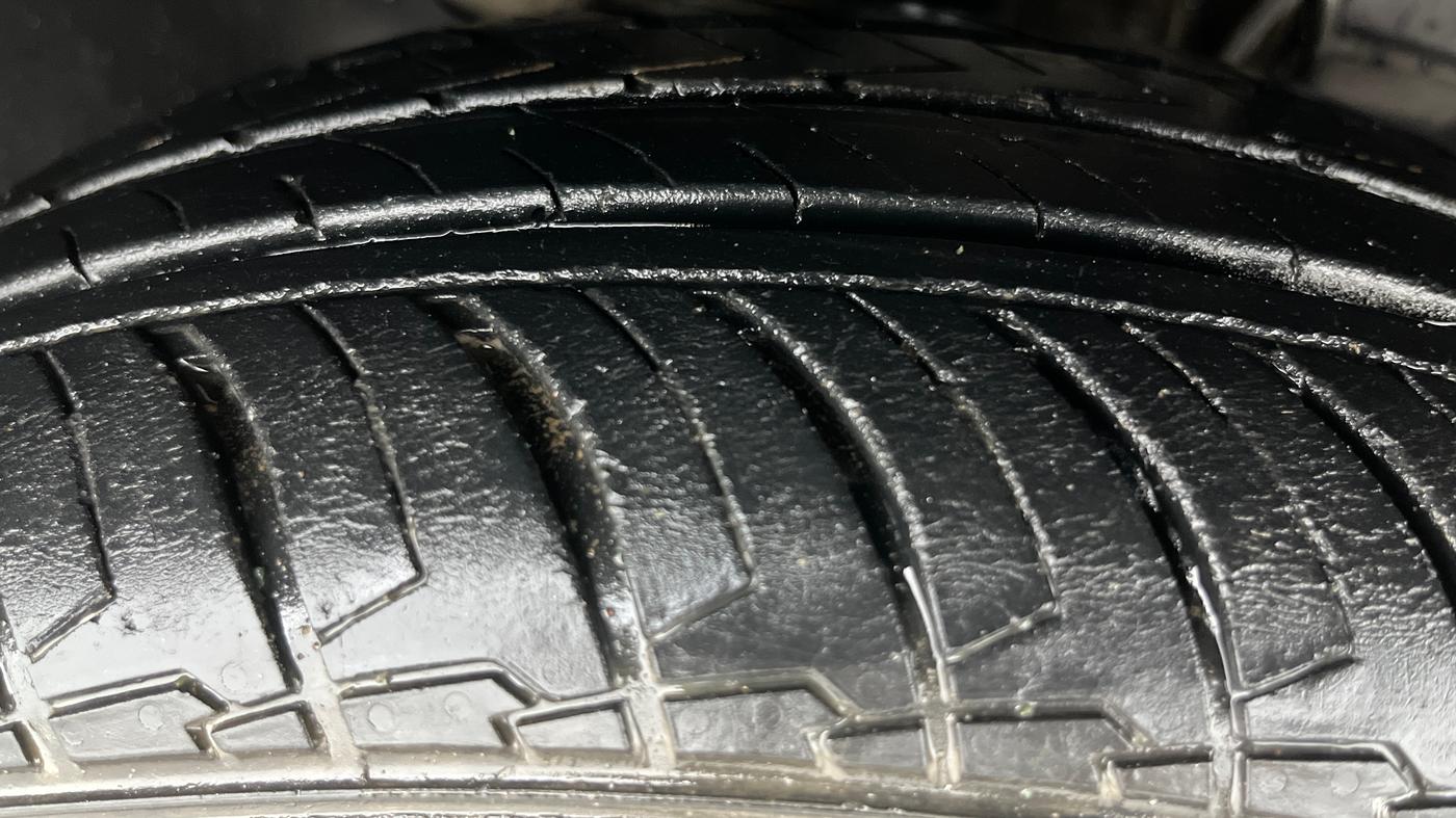 2019 Tata Tiago XZ PLUS PETROL, Petrol, Manual, 76,325 km, Right Front Tyre Tread