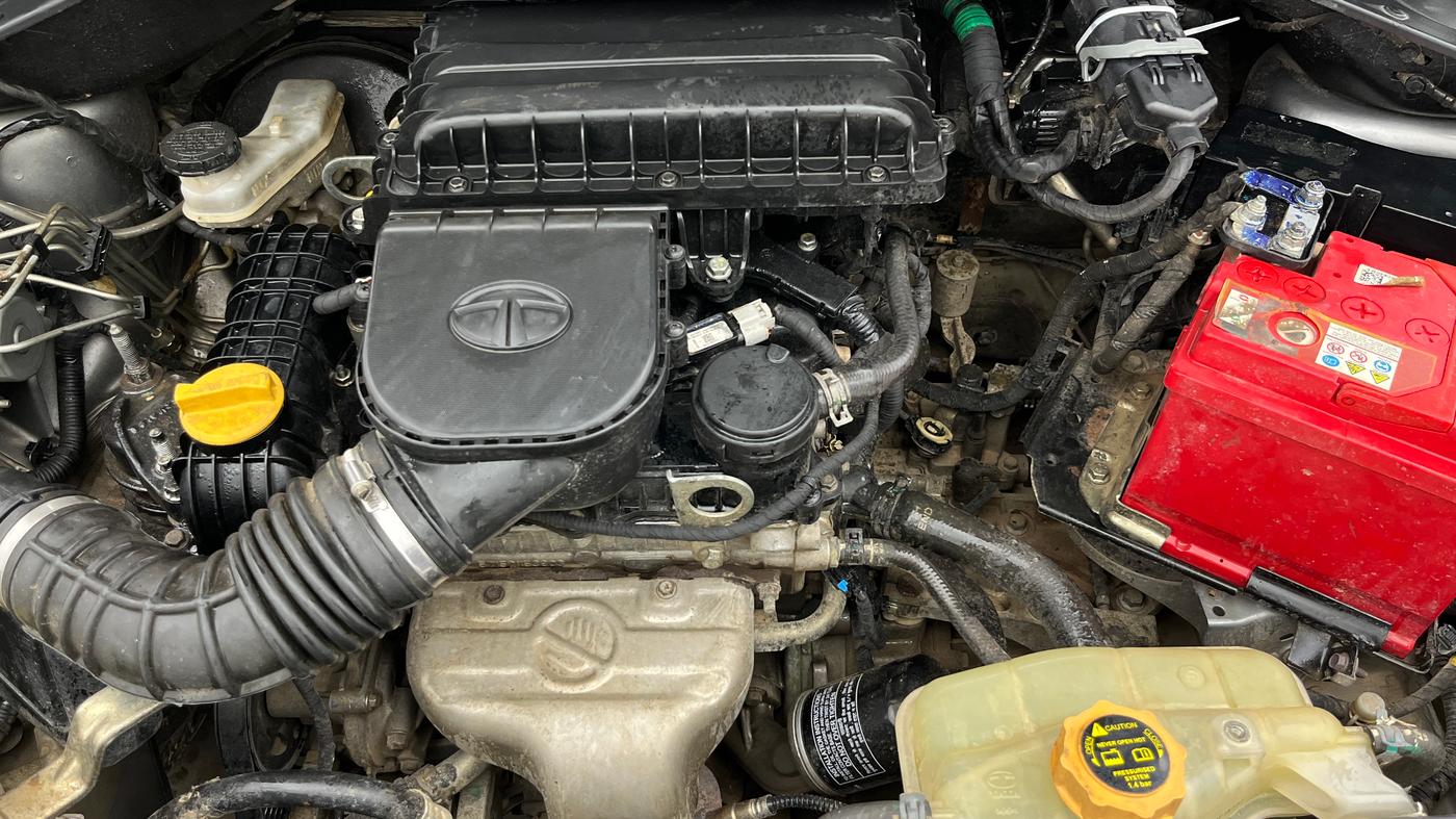 2019 Tata Tiago XZ PLUS PETROL, Petrol, Manual, 76,325 km, Engine View
