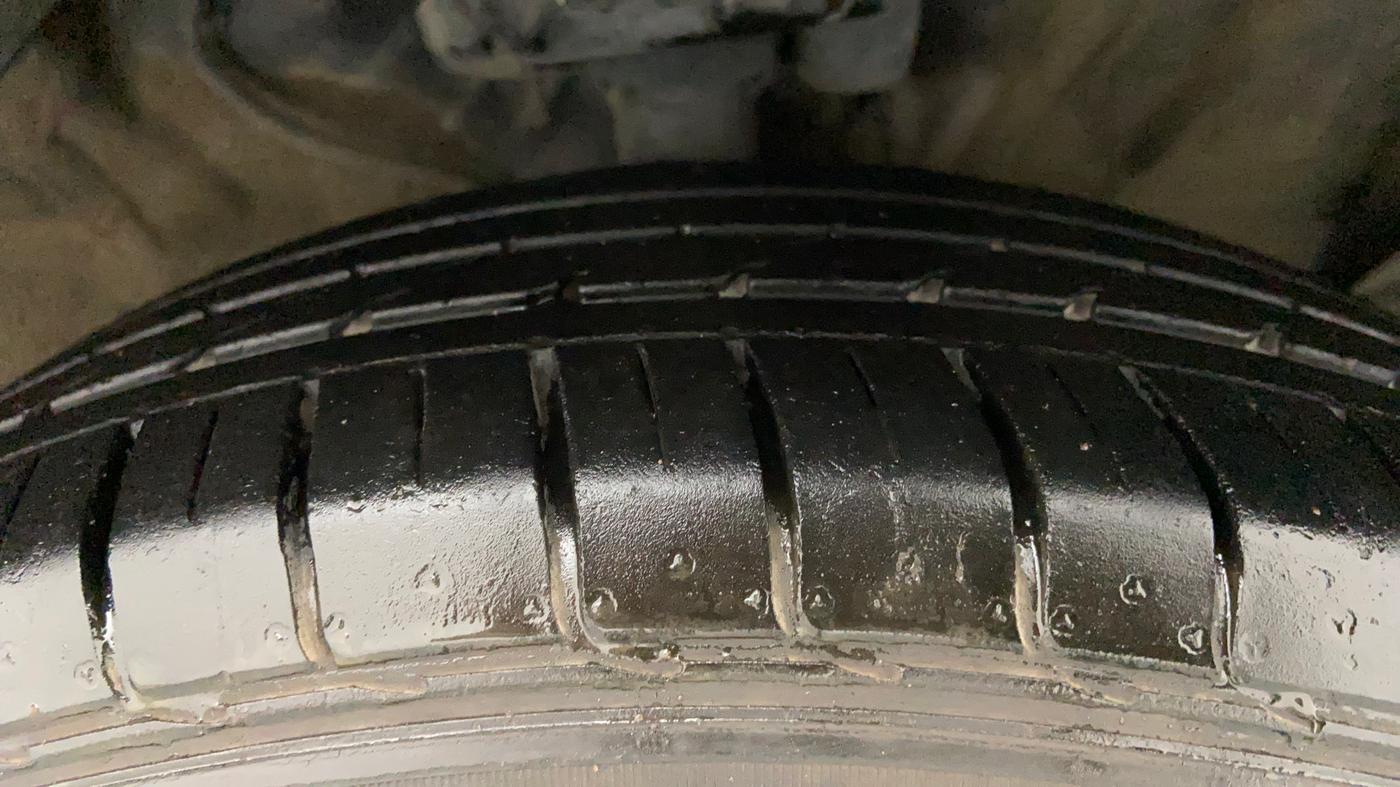 2020 KIA SELTOS HTX 1.5 PETROL, Petrol, Manual, 31,213 km, Right Front Tyre Tread
