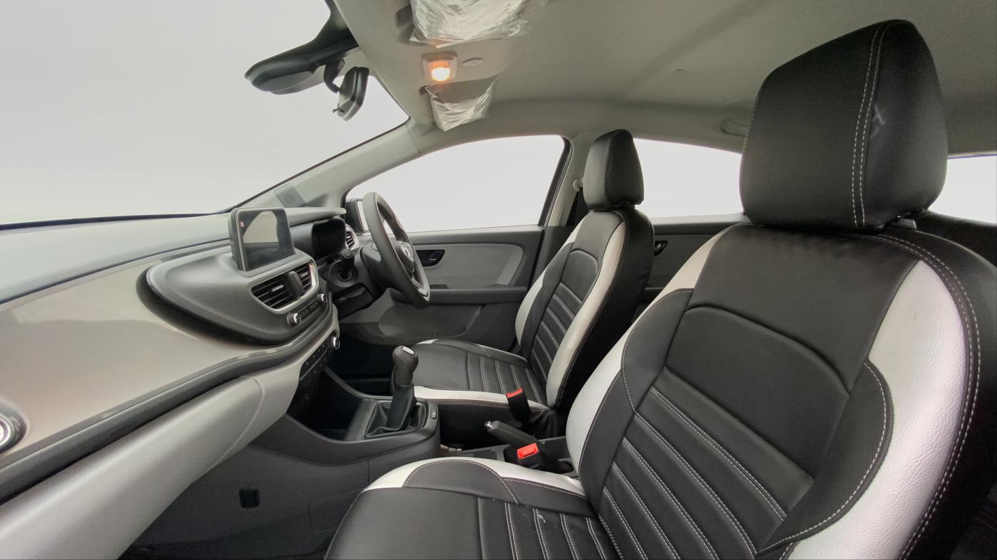 2021 Tata ALTROZ XT 1.5 RTQ, Diesel, Manual, 23,300 km, Right Side Front Door Cabin