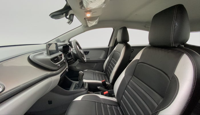 2021 Tata ALTROZ XT 1.5 RTQ, Diesel, Manual, 23,300 km, Right Side Front Door Cabin