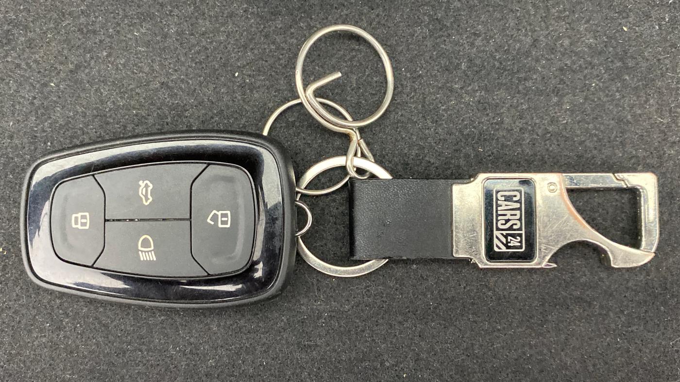 2021 Tata ALTROZ XT 1.5 RTQ, Diesel, Manual, 23,300 km, Key Close Up
