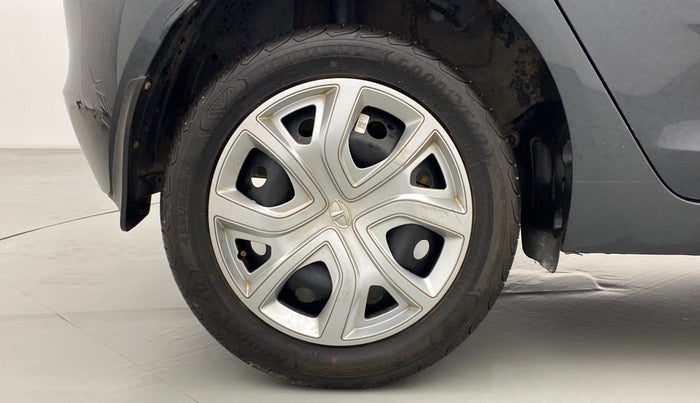2021 Tata ALTROZ XT 1.5 RTQ, Diesel, Manual, 23,300 km, Right Rear Wheel