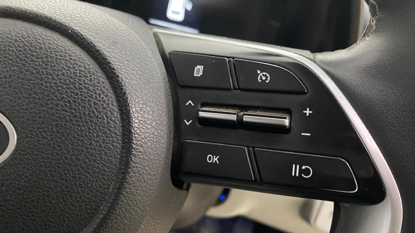 2024 Hyundai NEW I20 ASTA (O) 1.2 IVT, CNG, Automatic, 15,853 km, Adaptive Cruise Control