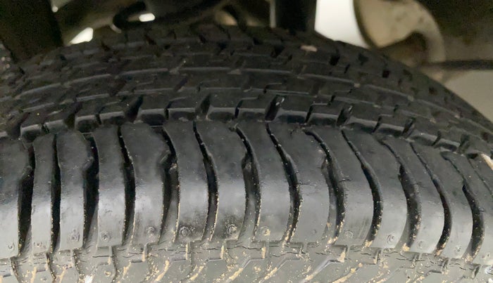 2011 Maruti Zen Estilo VXI, Petrol, Manual, 12,187 km, Right Rear Tyre Tread