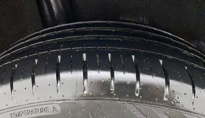 2021 Maruti Baleno ZETA PETROL 1.2, Petrol, Manual, 19,715 km, Right Rear Tyre Tread