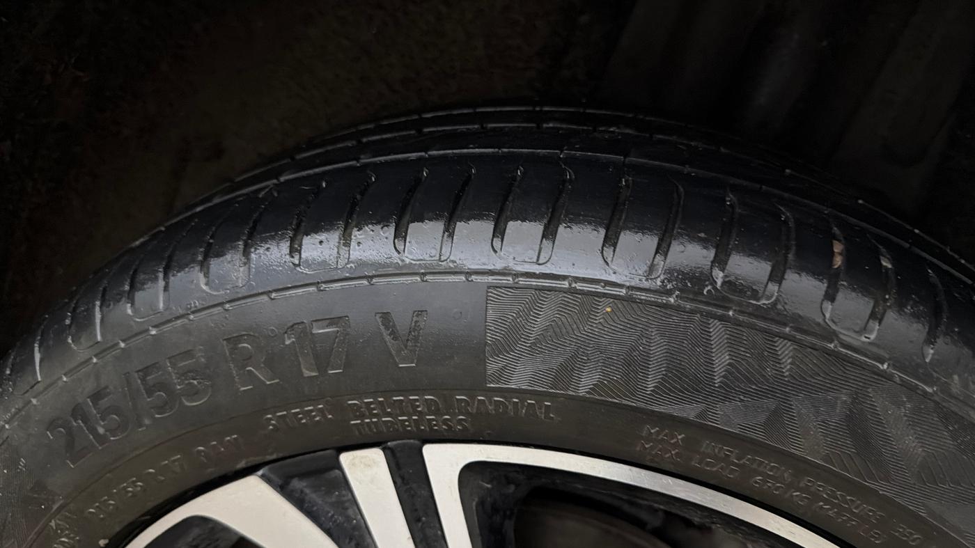 2022 MG ASTOR SHARP 1.5 MT, Petrol, Manual, 35,224 km, Left Rear Tyre Tread