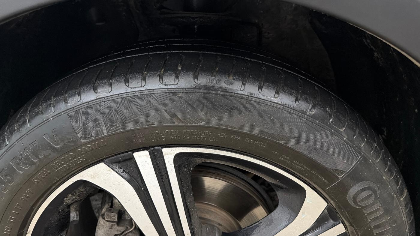 2022 MG ASTOR SHARP 1.5 MT, Petrol, Manual, 35,224 km, Left Front Tyre Tread