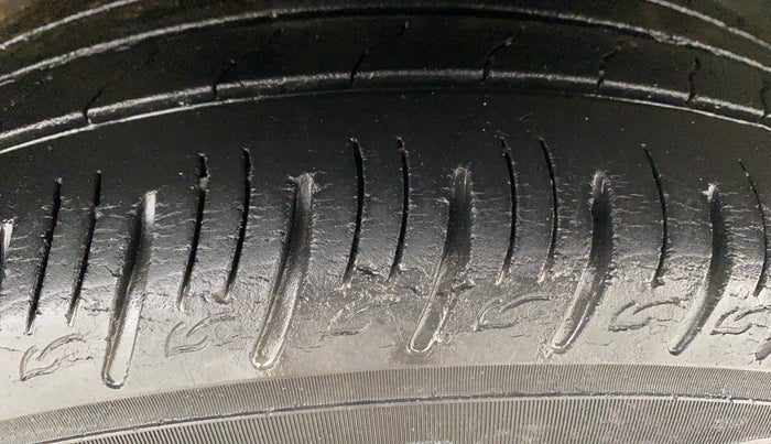 2021 KIA SONET HTX 1.0 DCT, Petrol, Automatic, 43,353 km, Right Front Tyre Tread