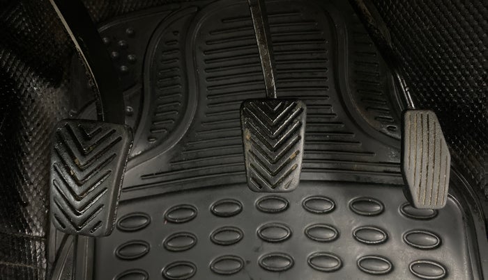 2013 Hyundai Santro Xing GLS, Petrol, Manual, 69,699 km, Pedals