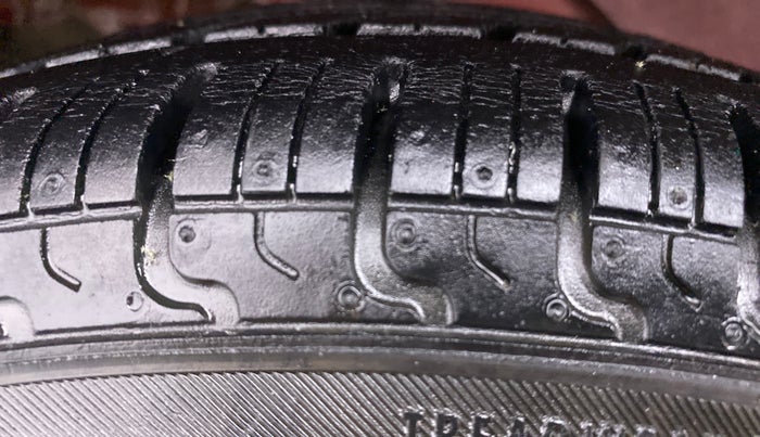 2013 Hyundai Santro Xing GLS, Petrol, Manual, 69,699 km, Right Rear Tyre Tread