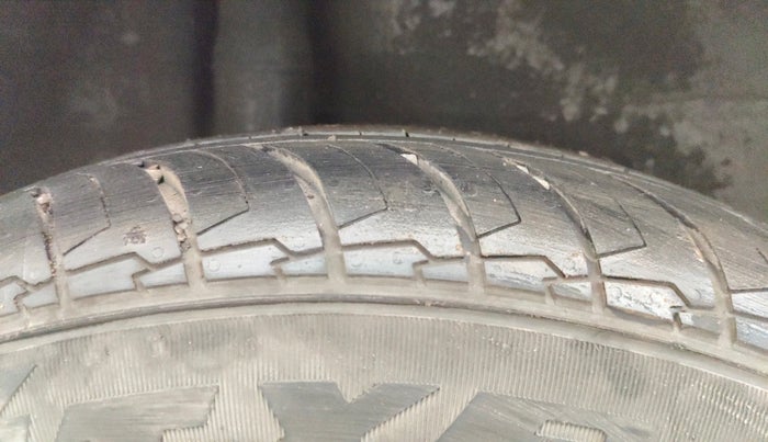 2017 Honda Jazz 1.2L I-VTEC V AT, Petrol, Automatic, 41,676 km, Right Rear Tyre Tread