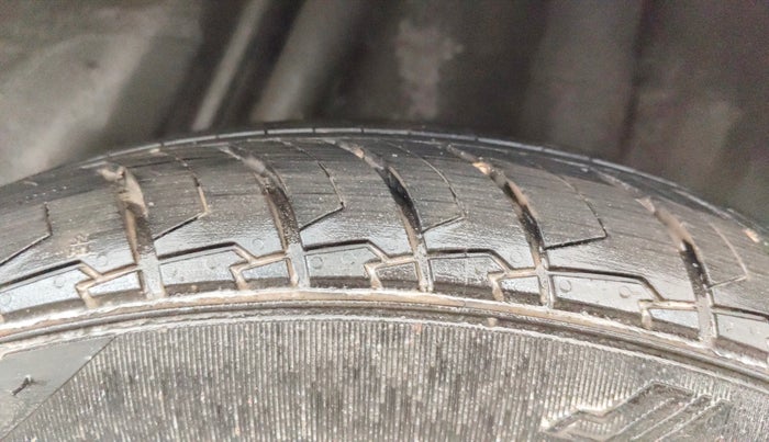 2017 Honda Jazz 1.2L I-VTEC V AT, Petrol, Automatic, 41,676 km, Left Rear Tyre Tread