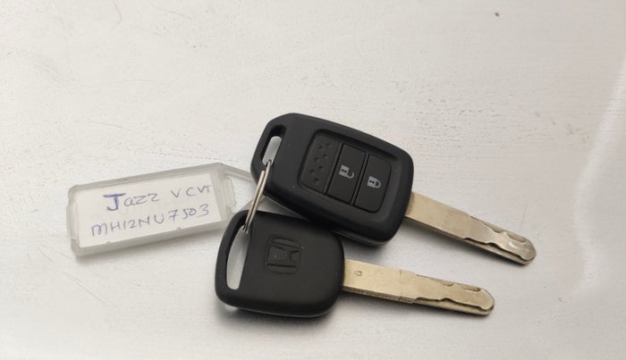 2017 Honda Jazz 1.2L I-VTEC V AT, Petrol, Automatic, 41,676 km, Key Close Up