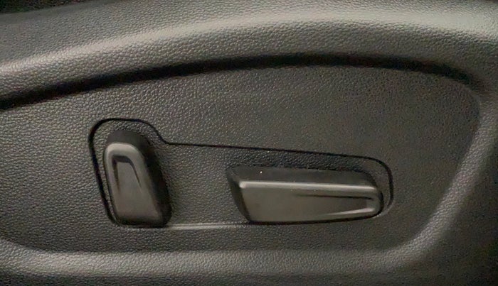 2018 Hyundai Creta SX (O) 1.6 PETROL, Petrol, Manual, 50,899 km, Driver Side Adjustment Panel
