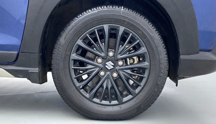 2020 Maruti XL6 ALPHA SHVS  MT, Petrol, Manual, 9,930 km, Right Front Wheel