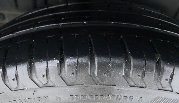 2020 Maruti XL6 ALPHA SHVS  MT, Petrol, Manual, 9,930 km, Right Rear Tyre Tread