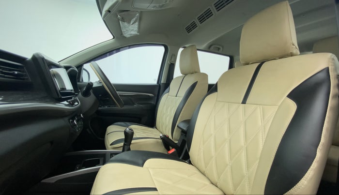 2020 Maruti XL6 ALPHA SHVS  MT, Petrol, Manual, 9,930 km, Right Side Front Door Cabin