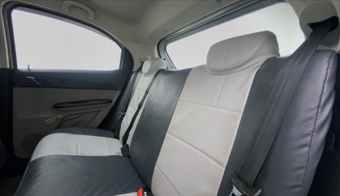 2018 Tata Tiago XE 1.2 REVOTRON, Petrol, Manual, 30,601 km, Right Side Rear Door Cabin