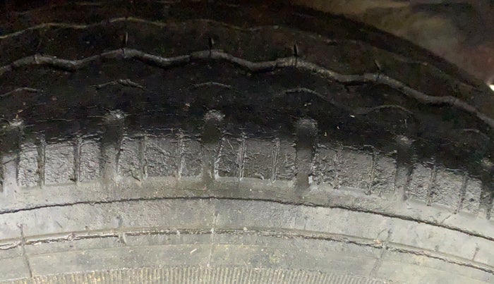 2010 Hyundai i10 MAGNA 1.2, Petrol, Manual, 99,873 km, Left Rear Tyre Tread