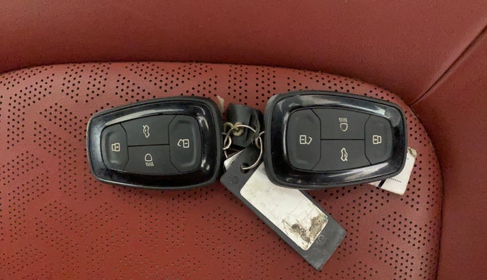 2023 Tata NEXON XZA PLUS LUX SUNROOF RED DARK DIESEL, Diesel, Automatic, 45,720 km, Key Close Up