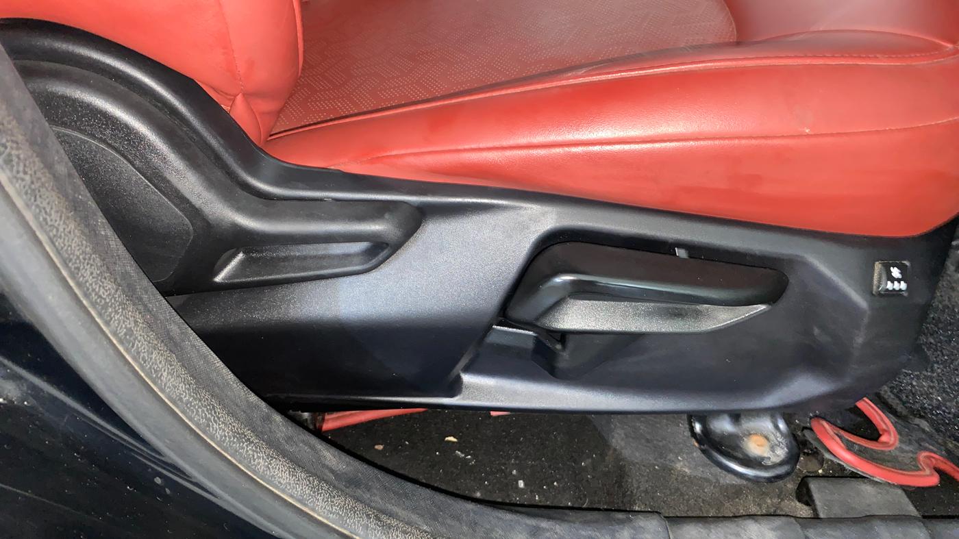 2023 Tata NEXON XZA PLUS LUX SUNROOF RED DARK DIESEL, Diesel, Automatic, 46,147 km, Driver Side Adjustment Panel