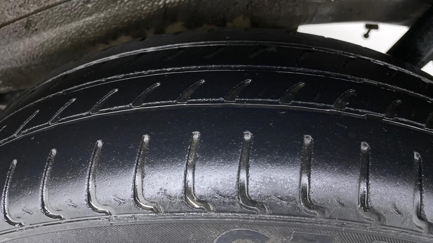 2018 Maruti Wagon R 1.0 VXI AMT, Petrol, Automatic, 40,765 km, Left Rear Tyre Tread
