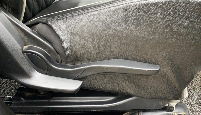 2022 Maruti Swift VXI, Petrol, Manual, 59,406 km, Driver Side Adjustment Panel