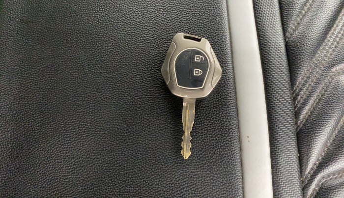 2022 Maruti Swift VXI, Petrol, Manual, 59,406 km, Key Close Up