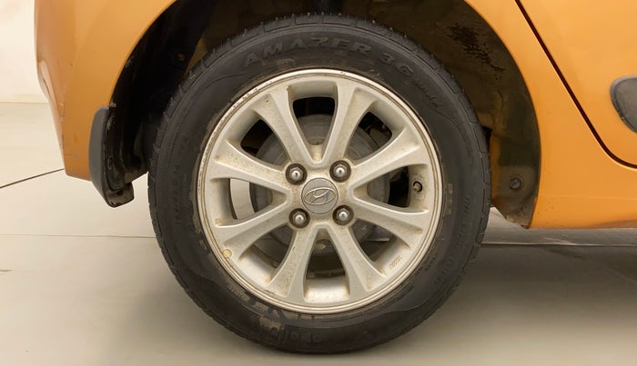 2014 Hyundai Grand i10 ASTA AT 1.2 KAPPA VTVT, Petrol, Automatic, 42,627 km, Right Rear Wheel