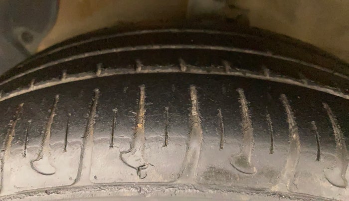 2014 Hyundai Grand i10 ASTA AT 1.2 KAPPA VTVT, Petrol, Automatic, 42,627 km, Left Front Tyre Tread