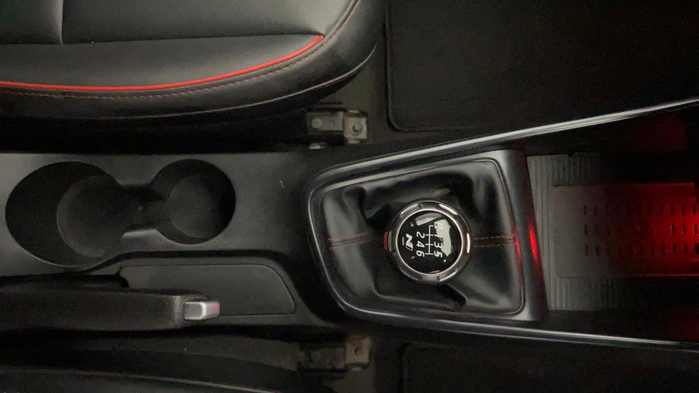 2021 Hyundai NEW I20 N LINE N8 1.0 TURBO GDI IMT DUAL TONE, Petrol, Manual, 33,856 km, Gear Lever