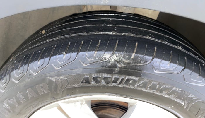 2021 Skoda KUSHAQ AMBITION 1.0L TSI MT, Petrol, Manual, 47,872 km, Right Front Tyre Tread