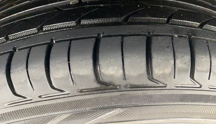 2016 Honda Jazz 1.2L I-VTEC V AT, Petrol, Automatic, 43,019 km, Right Rear Tyre Tread