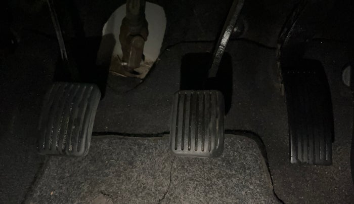 2017 Hyundai Grand i10 SPORTZ (O) 1.2 KAPPA VTVT, CNG, Manual, 86,122 km, Pedals