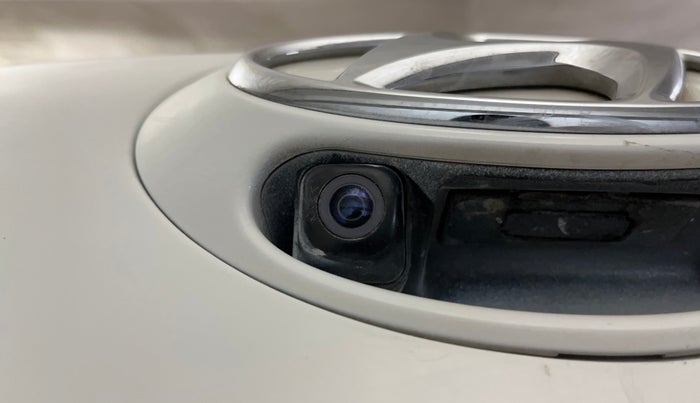 2017 Hyundai Grand i10 SPORTZ (O) 1.2 KAPPA VTVT, CNG, Manual, 86,122 km, Parking Camera