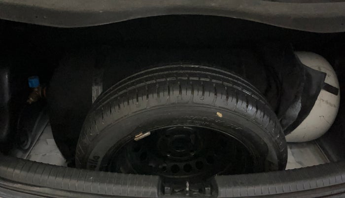 2017 Hyundai Grand i10 SPORTZ (O) 1.2 KAPPA VTVT, CNG, Manual, 86,122 km, Boot Inside