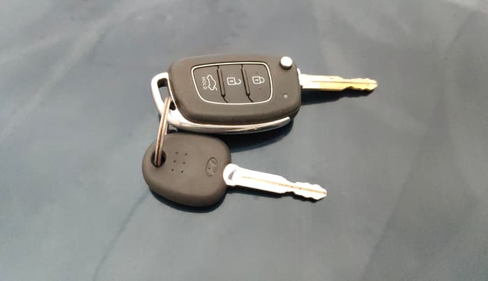 2023 Hyundai GRAND I10 NIOS SPORTZ AMT 1.2 KAPPA VTVT, Petrol, Automatic, 35,202 km, Key Close Up
