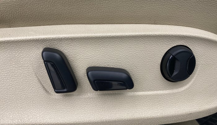 2014 Volkswagen Jetta HIGHLINE TDI, Diesel, Manual, 70,639 km, Driver Side Adjustment Panel