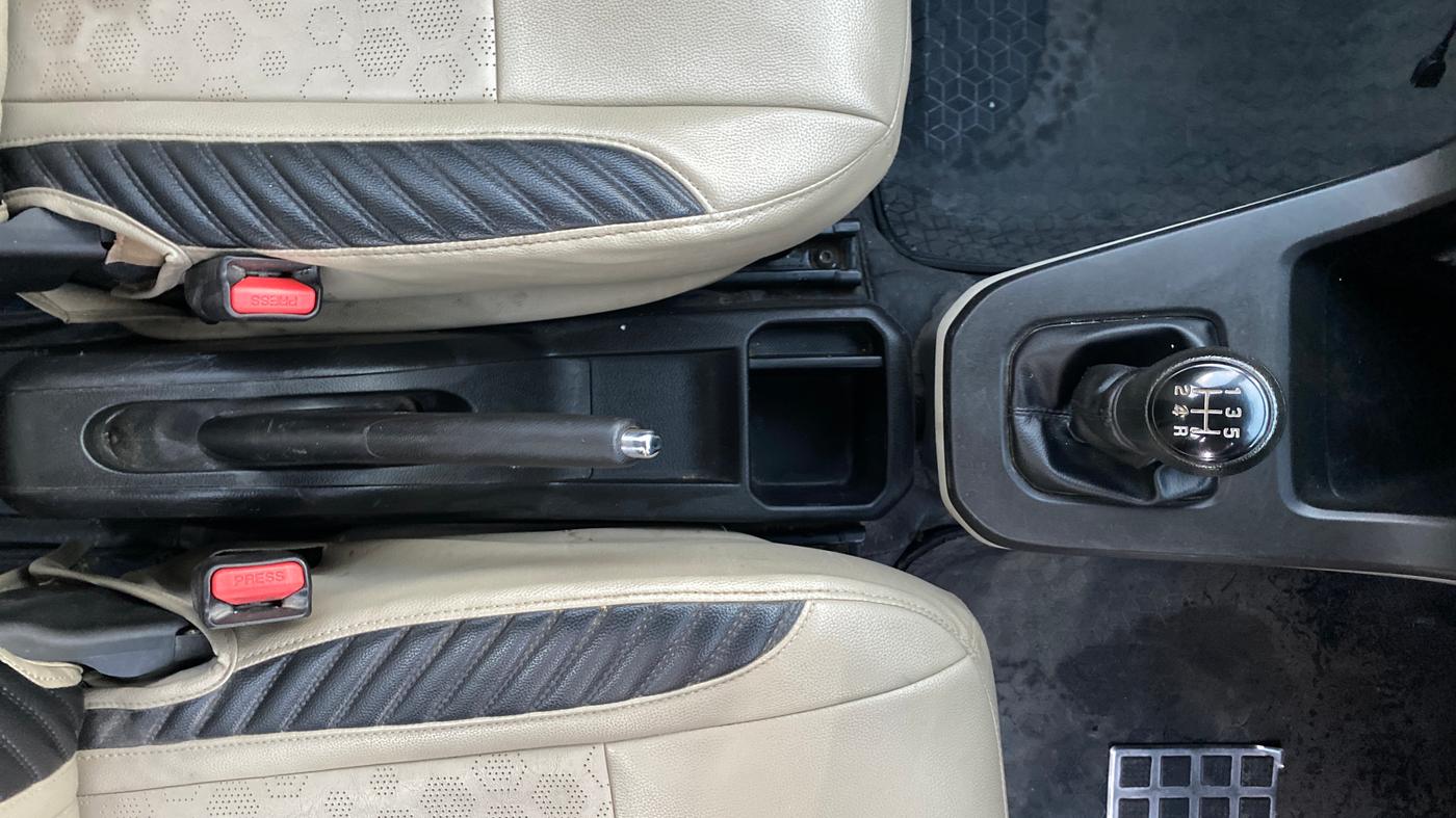 2019 Maruti New Wagon-R VXI 1.2, Petrol, Manual, 76,392 km, Gear Lever