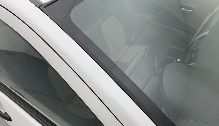 2015 Maruti Celerio VXI AMT, Petrol, Automatic, 1,20,565 km, Right A pillar - Slightly rusted